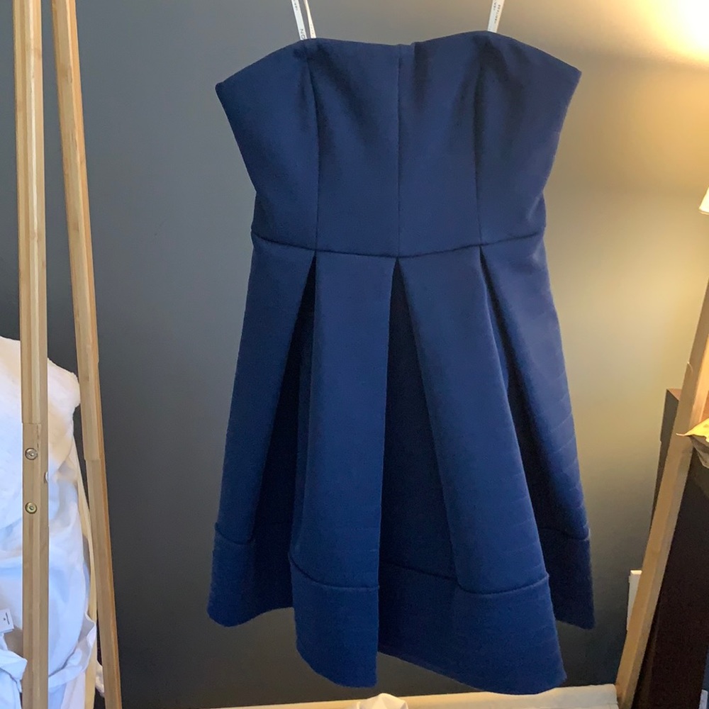 HALSTON HERITAGE NAVY BLUE STRAPLESS DRESS